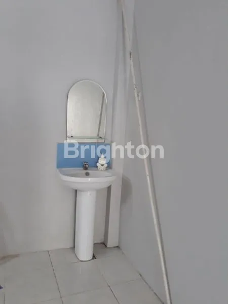 image RUMAH MINIMALIS DI SURABAYA UTARA (8)