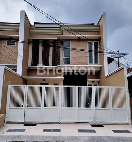 image MANYAR KERTOADI RUMAH MODERN MINIMALIS (1)