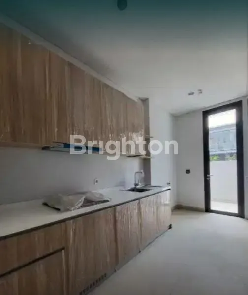 image RUMAH BARU MEWAH ZORA BSD FASILITAS LENGKAP (2)