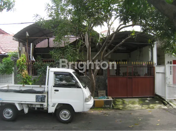 image JUAL RUMAH DEPAN TAMAN DI BABATAN MUKTI, WIYUNG, SURABAYA (2)