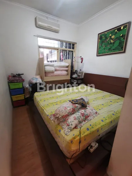 image JUAL RUMAH DEPAN TAMAN DI BABATAN MUKTI, WIYUNG, SURABAYA (4)