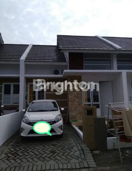 image RUMAH URBAN MINIMALIS MODERN SIAP HUNI DI GRAND SUNRISE MENGANTI GRESIK DEKAT AKSES TOLL SUMO, INDUSTRI (1)