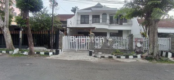 image RUMAH KOST ATAU GUEST HOUSE SIAP DIHUNI JALAN MEGA MENDUNG DEKAT DENGAN UNIVERSITASNYA MERDEKA MALANG (1)