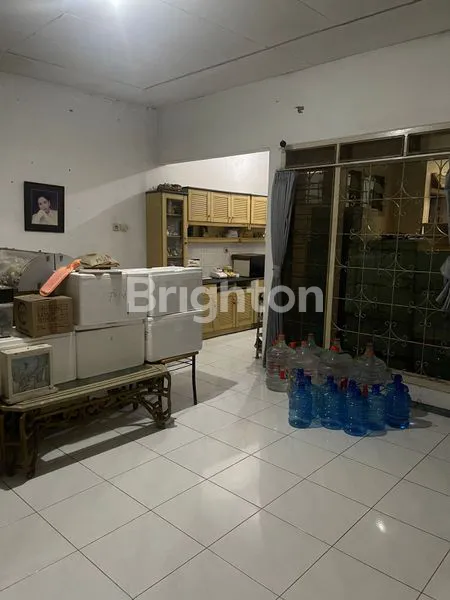 image RUMAH SIAP HUNI DI BARATA JAYA SURABAYA  (2)
