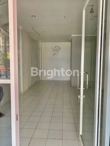 image RUKO 3 LANTAI SIAP PAKAI DI SEMARANG TENGAH (1)