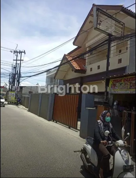 image RUMAH LUAS 2 LANTAI DI BINTARO SECTOR 9 (1)