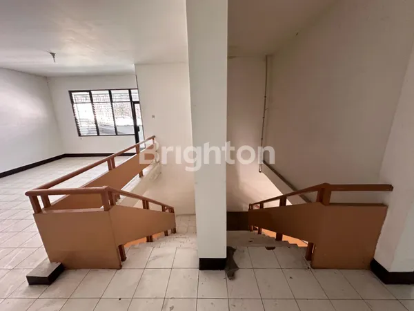 image RUKO DI JALAN RAYA UTAMA PALING STRATEGIS DI SOLO BARU (7)