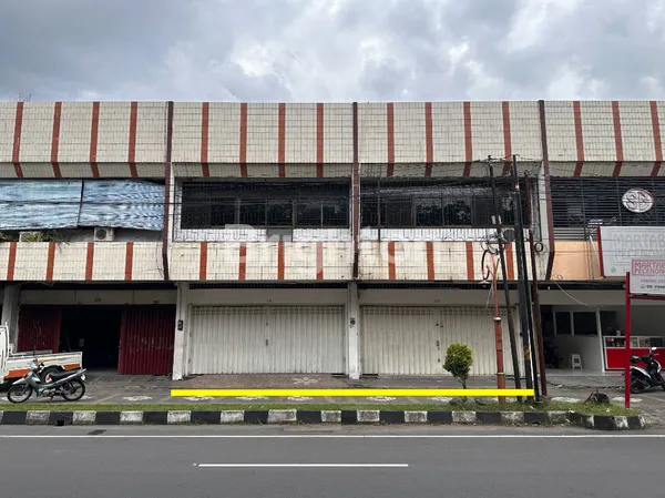 image RUKO DI JALAN RAYA UTAMA PALING STRATEGIS DI SOLO BARU (1)