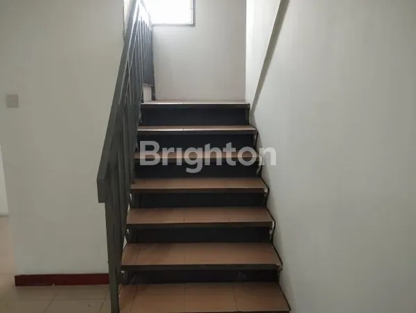 image RUKO 3 LANTAI COCOK UNTUK PERKANTORAN SISA 1 UNIT SAJA DEKAT ARTOS MALL MAGELANG  (3)