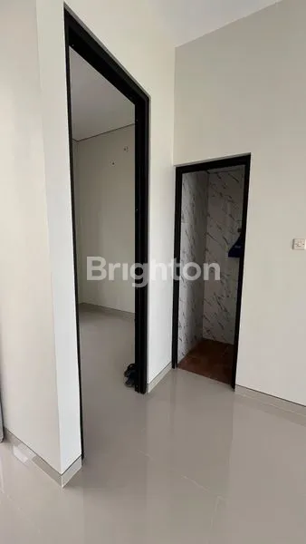 image RUMAH BARU SCANDIV STYLE DI MEDOKAN TAMBAK SURABAYA (8)