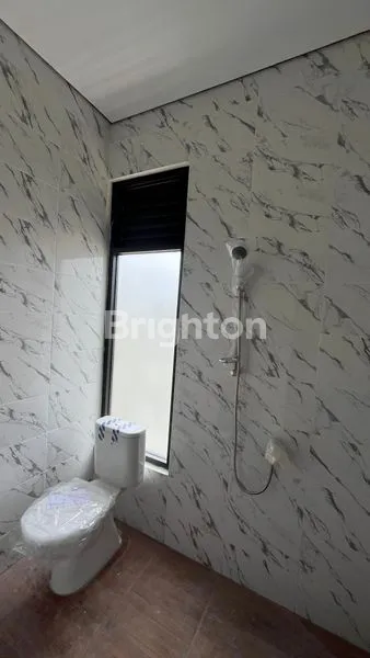 image RUMAH BARU SCANDIV STYLE DI MEDOKAN TAMBAK SURABAYA (3)