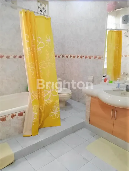 image RUMAH DI NGINDEN INTAN MINIMALIS 2 LANTAI DEKAT SEMOLOWARU (4)