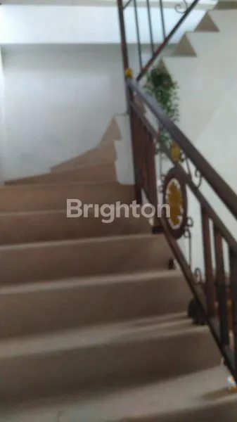 image RUMAH MINIMALIS 2 LANTAI (2)