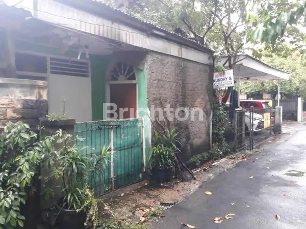 image RUMAH HOEK DI RAWAMANGUN (2)