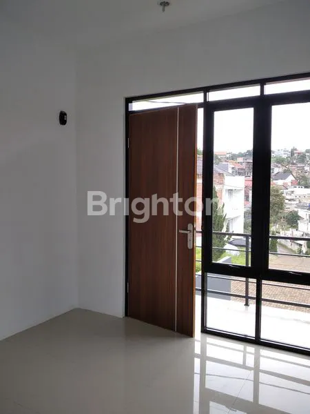 image RUMAH BARU DI CIKUTRA DEKAT GEDUNG SATE, BANDUNG (2)