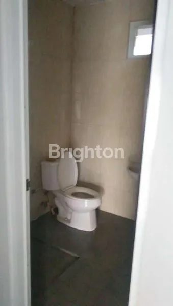 image TOWN HOUSE CANTIK 2 LANTAI LOKASI SUPER STRATEGIS DI AREA MARGONDA (5)