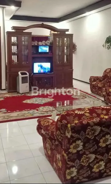 image RUMAH DI TENGAH KOTA SOLO (2)
