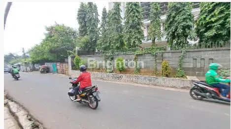image RUMAH 2 LANTAI DI KEBON JERUK JAKARTA BARAT (3)