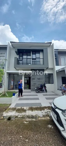 NYAMAN AMAN BEBAS BANJIR DALAM  KOMPLEK MEWAH