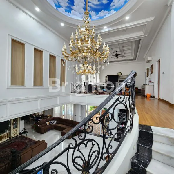 image RUMAH MEWAH EXCLUSIVE DAN BERNUANSA SULTAN PARIGI BINTARO PONDOK AREN TANGERANG SELATAN (4)
