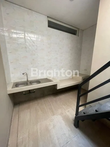 image RUMAH REGENCY 21 BARU GRESS, DEKAT MERR & GALAXY MALL (7)