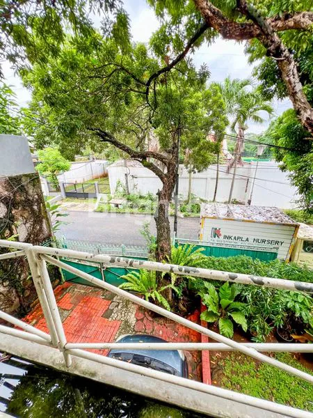 image RUMAH TUA DAERAH PATAL SENAYAN PEKARANGAN LUAS BELAKANG GEDUNG DPR RI (6)