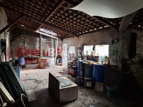 image HITUNG TANAH SAJA, RUMAH LAMA EX PENGRAJIN KACA DI PANDEYAN BAKI (2)