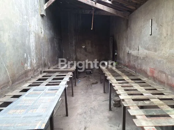 image HITUNG TANAH SAJA, RUMAH LAMA EX PENGRAJIN KACA DI PANDEYAN BAKI (7)