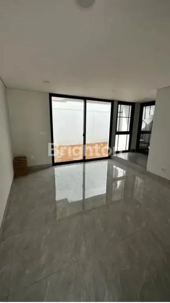 image RUMAH AETHER BSD  (4)