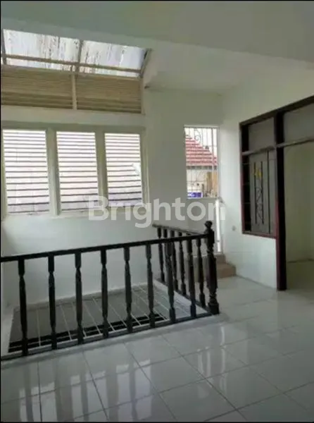 image KUTISARI INDAH RUMAH 1 1/2 LANTAI (3)