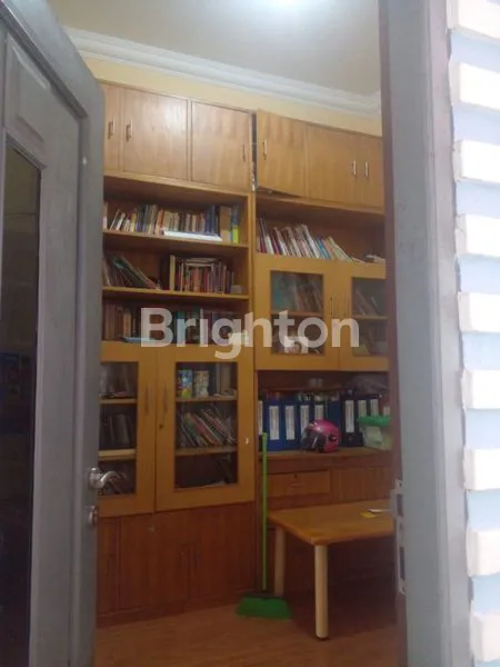 image RUMAH DUA LANTAI  DI JUAL PLUS PERABOTANYA DI SEPINGGAN PRATAMA  (7)