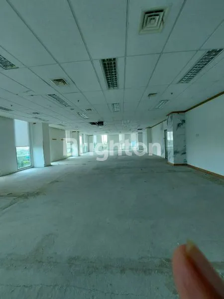 image GEDUNG 8 LANTAI DI KAWASAN BISNIS JAKARTA SELATAN (4)