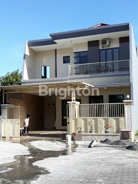 image RUMAH 2 LANTAI TENGAH KOTA (1)