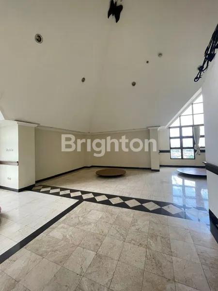 image PENTHOUSE SEMI FURNISHED STRATEGIS SIMPANG TIGA ANTASARI MIDTOWN RESIDENCE SIMATUPANG JAKARTA SELATAN (3)