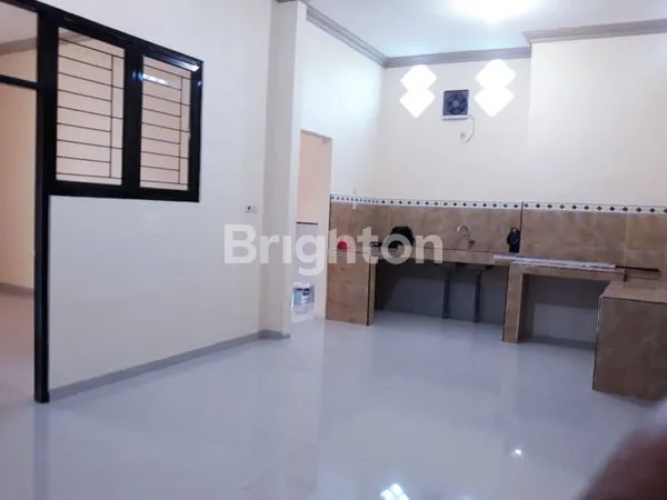 image RUMAH 2 LANTAI TENGAH KOTA (3)