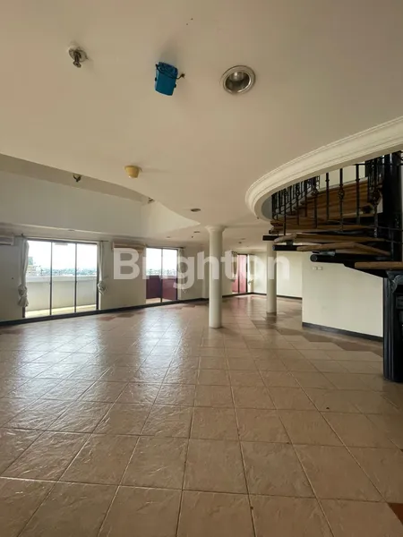 image PENTHOUSE SEMI FURNISHED STRATEGIS SIMPANG TIGA ANTASARI MIDTOWN RESIDENCE SIMATUPANG JAKARTA SELATAN (5)