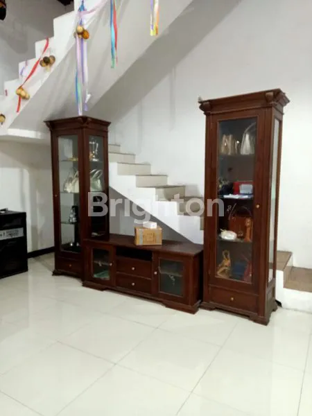 image DIJUAL RUMAH EKSKLUSIF DI KEDIRI (3)