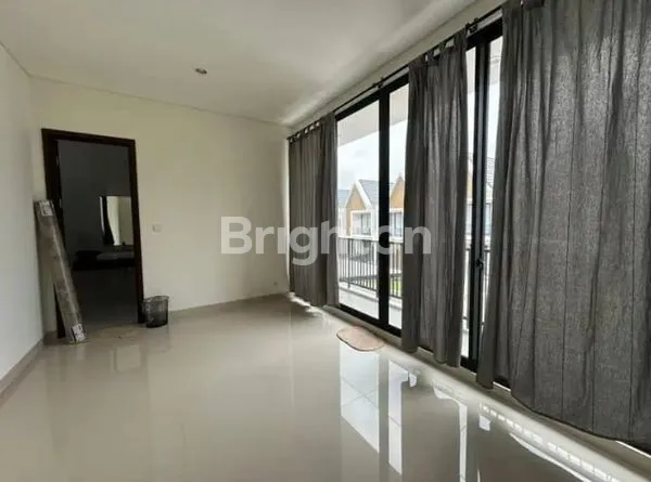 image RUMAH BARU ORIGINAL DARI BELI BELUM DITEMPATI VIEW GUNUNG & GOLF DI SUMARECON CLUSTER MAHAGONY BOGOR (4)