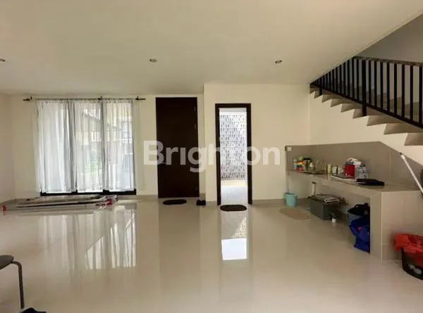 image RUMAH BARU ORIGINAL DARI BELI BELUM DITEMPATI VIEW GUNUNG & GOLF DI SUMARECON CLUSTER MAHAGONY BOGOR (5)