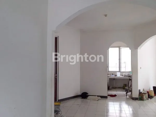 image RUMAH SIAP HUNI DI JALAN PERMATA HIJAU JAKARTA SELATAN  (4)