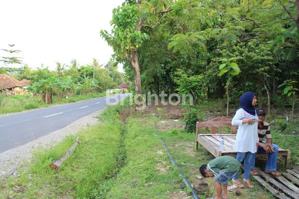 TANAH  DATAR PINGGIR JALAN KAWASAN GEOPARK CILETUH KABUPATEN SUKABUMI