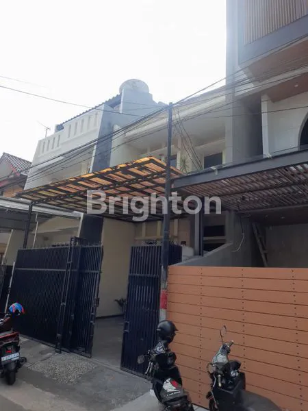 image RUMAH BAGUS SIAP HUNI KELAPA GADING JAKARTA UTARA (3)