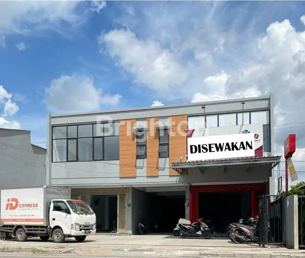 Gambar Property RUKO MANUKAN SIAP PAKAI UNTUK USAHA!! LOKASI STRATEGIS COCOK UNTUK BERMACAM-MACAM USAHA