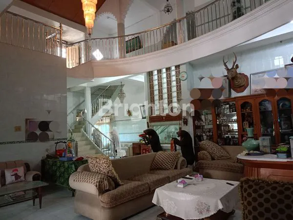 image RUMAH MEWAH LUAS.PALEMBANG SUMATERA SELATAN (2)