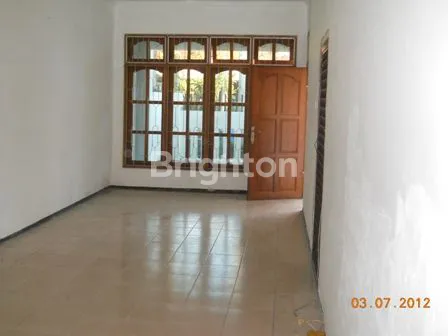 image RUMAH MINIMALIS SIAP HUNI DI RUNGKUT ASRI (2)