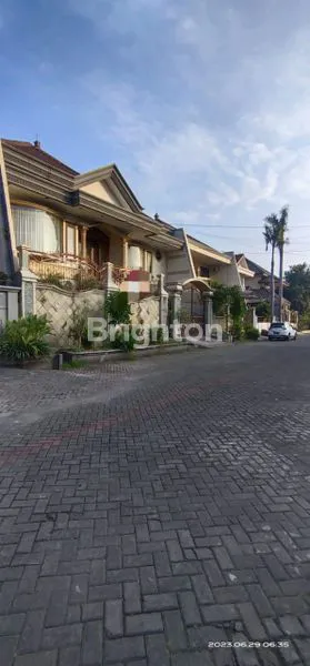 image HUNIAN ELIT MEWAH DITENGAH KOTA SIDOARJO (3)