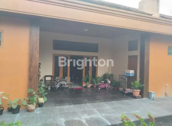image RUMAH NYAMAN DENGAN INTERIOR KAYU JATI (2)