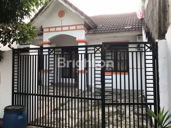 image RUMAH STRATEGIS BEKASI TIMUR REGENCY  BEKASI (2)