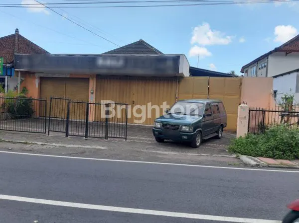 RUMAH USAHA STRATEGIS DI JL. NANGKA DENPASAR