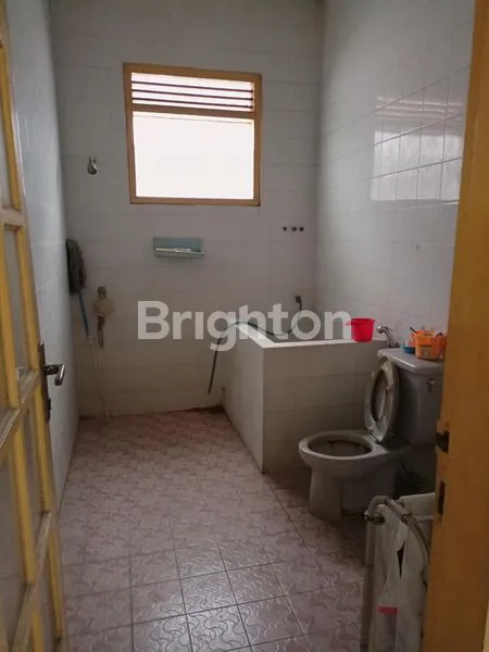 image RUMAH USAHA STRATEGIS DI JL. NANGKA DENPASAR (7)